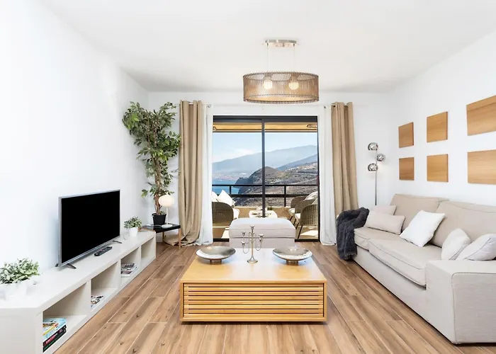 Home2Book Beautiful View Of The Bay & Wifi